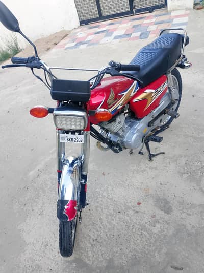 Honda 125 /20 model for sale lush condition