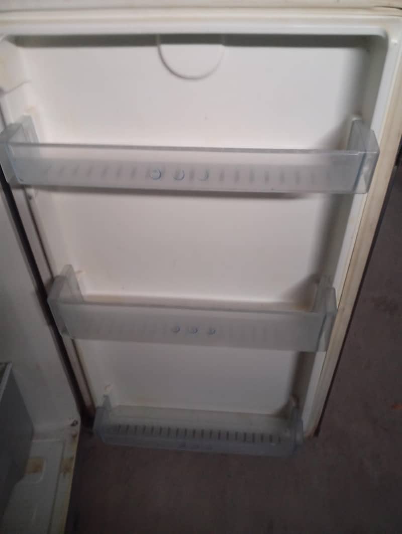 Refrigerator 1