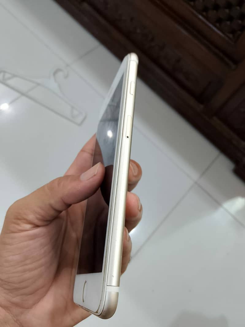 Apple iPhone 7 Plus 4