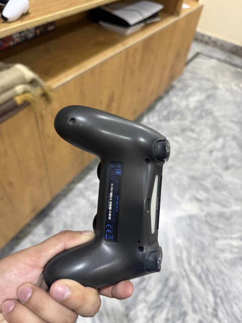 Sony PS4 Controller 2