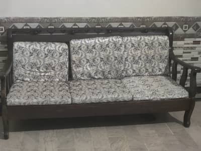 3 seater Sofa for sell Good condition