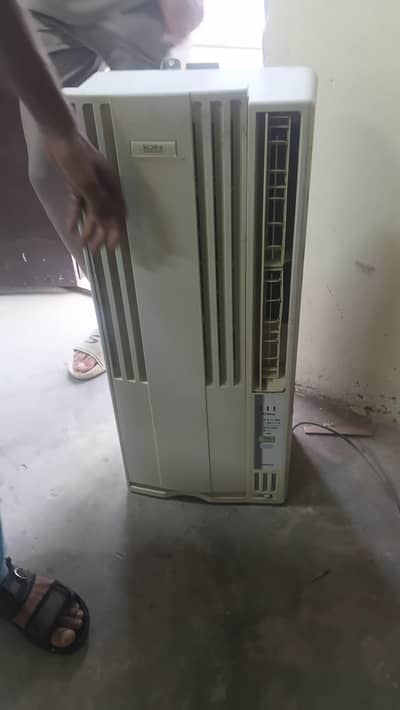 home ise 1 ton ac