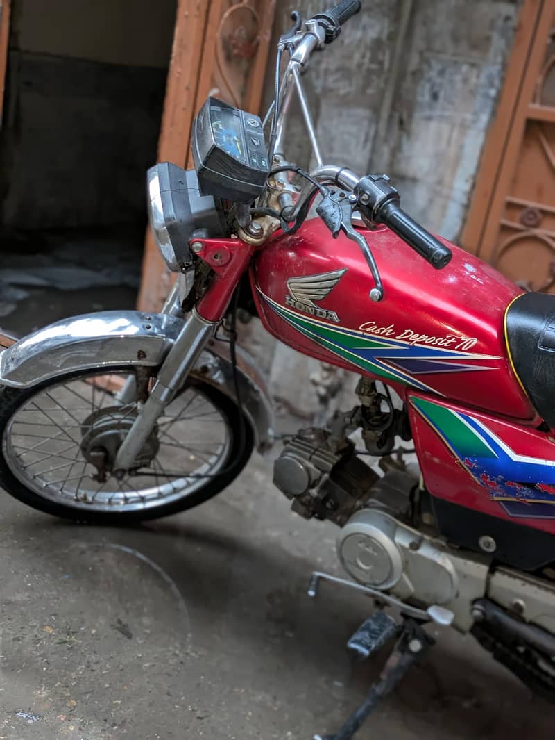 CD 70 2013 model 2