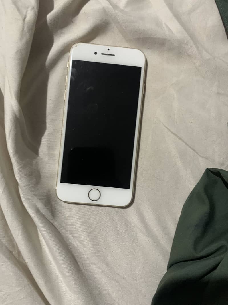 Apple iPhone 7 1