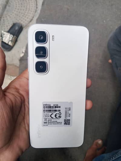 Infinix Hot 60i 6/128 gb