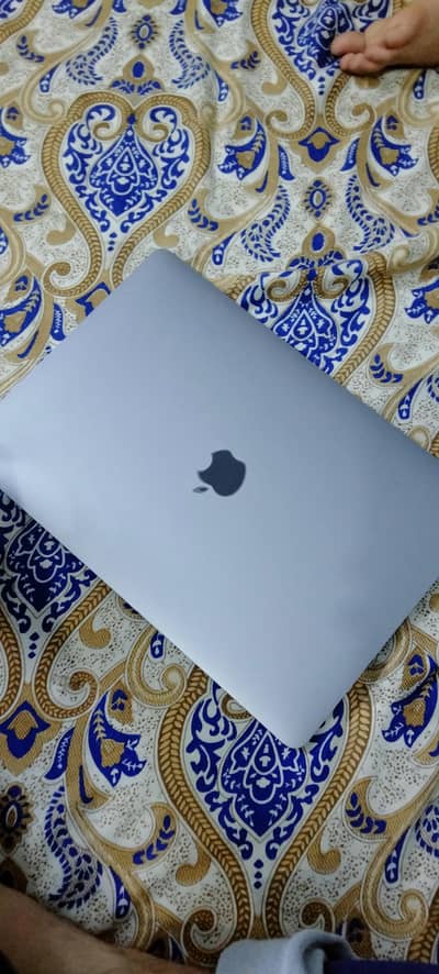 MAC BOOK PRO 2019 COMPELTE BOX CHARGER 148 TIME CHARGING CYCLE