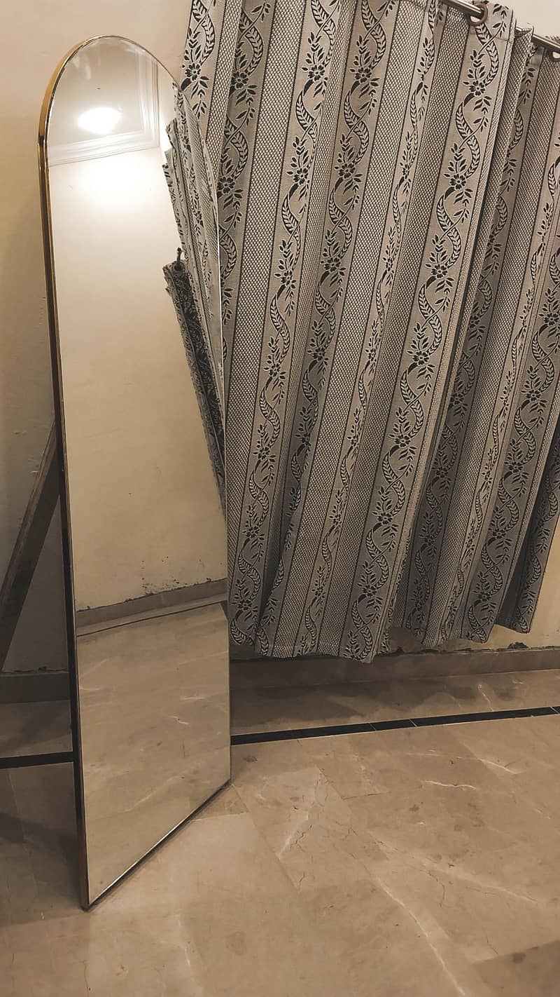 standing mirror 2