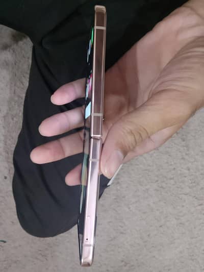 Samsung Mobile Z Flip 4