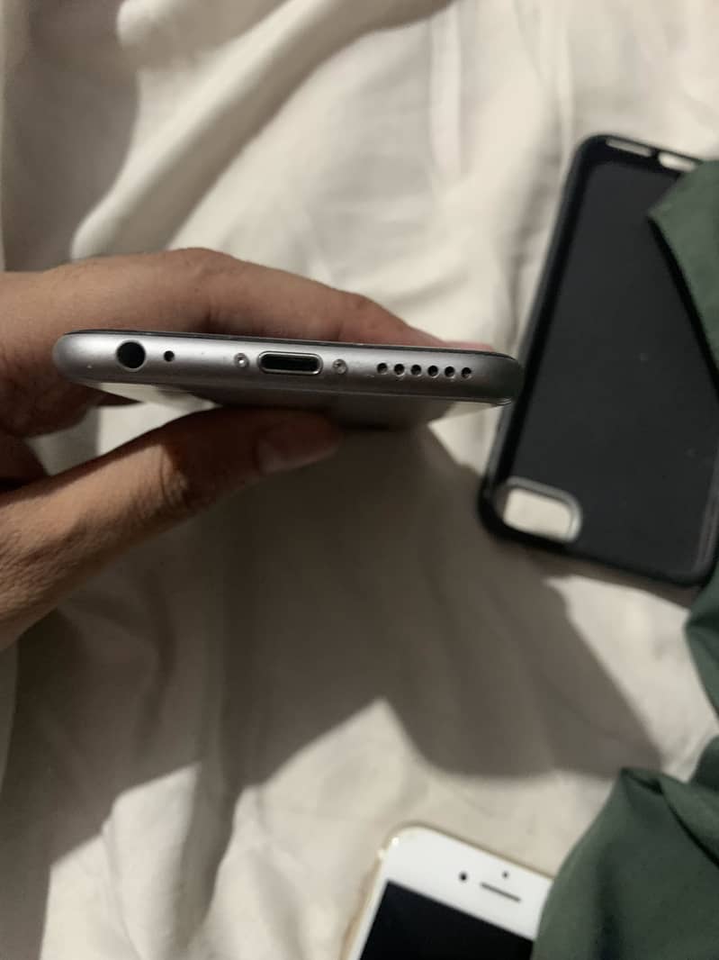 Apple iPhone 6S 5