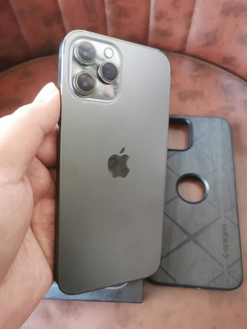 iPhone 12 Pro Max 1