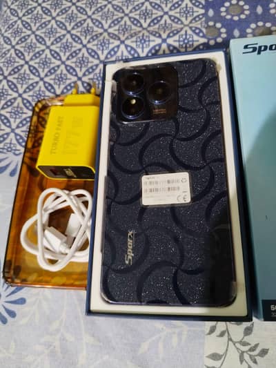 Sparx Ultra 8 Pro 12/256gb. . 5000mh batry. with warenti. 4.5