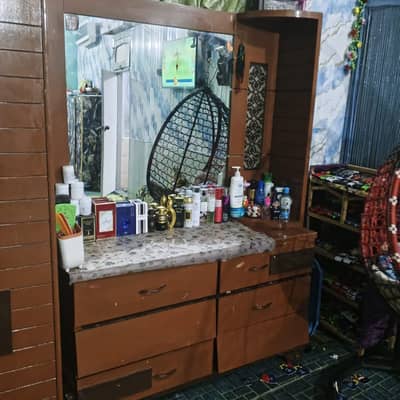 dressing table