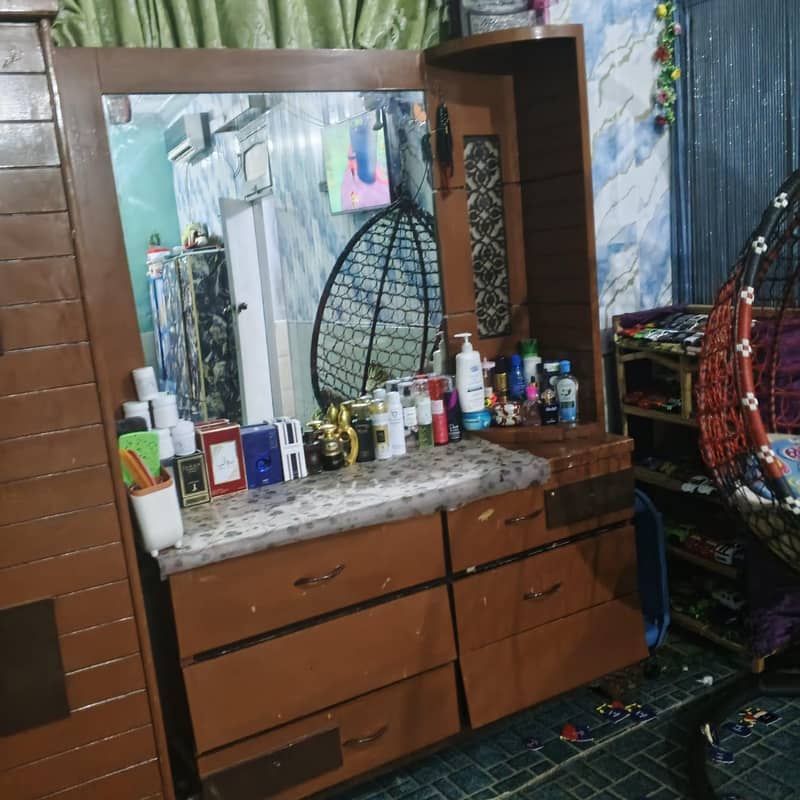 dressing table 1