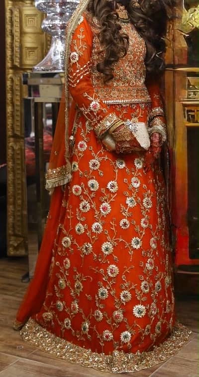 Lehnga set gotta work on net