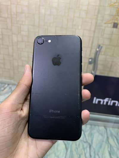 Apple iPhone 7
