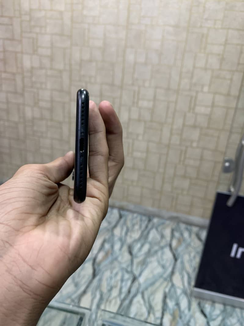 Apple iPhone 7 5