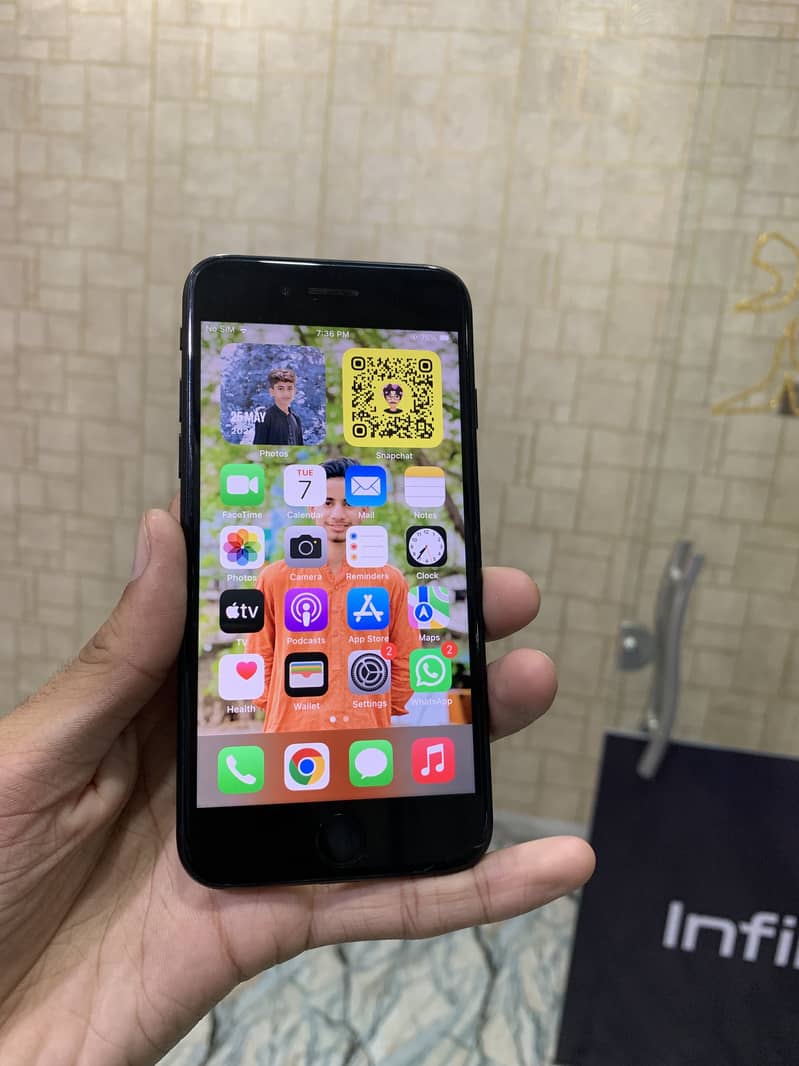 Apple iPhone 7 6