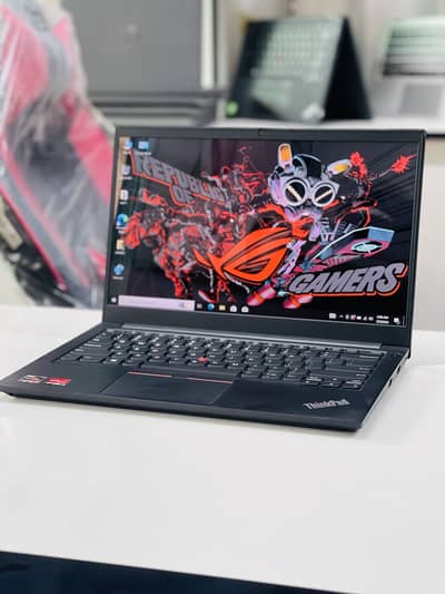 Lenovo Thinkpad E14 Gen3 | Ryzen7-5700u with Amd Graphics | 8 CPUs