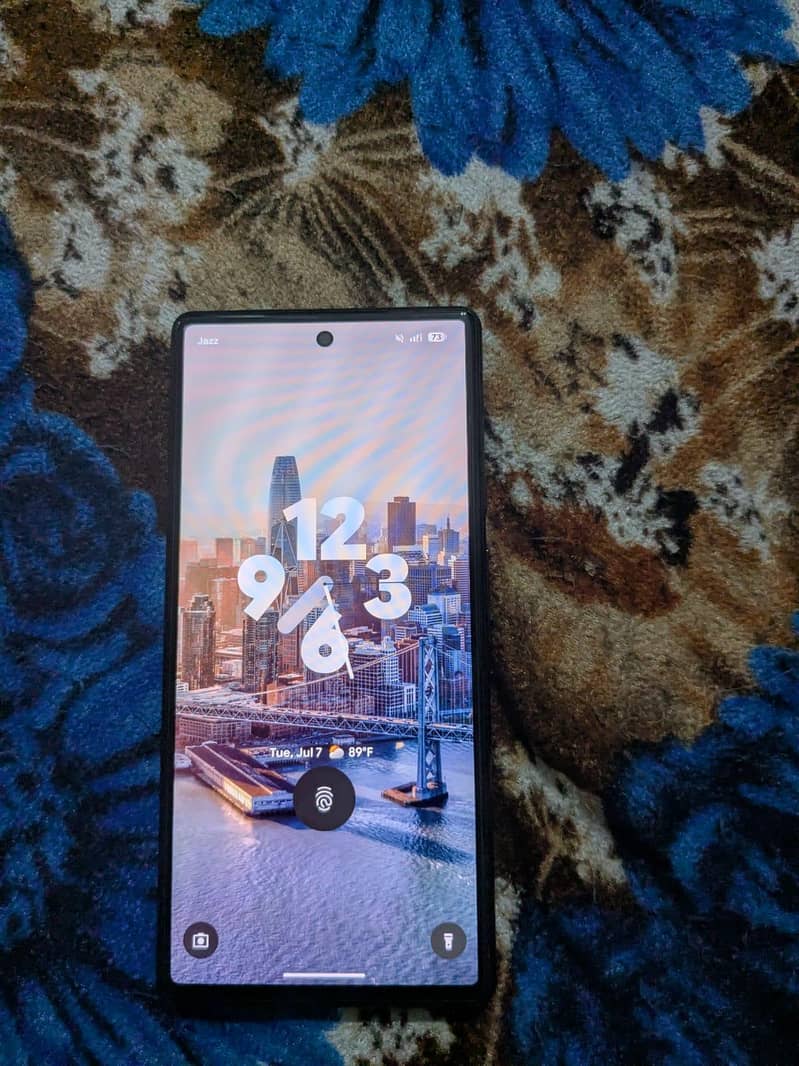 Google Pixel 6 Mint Condition 3