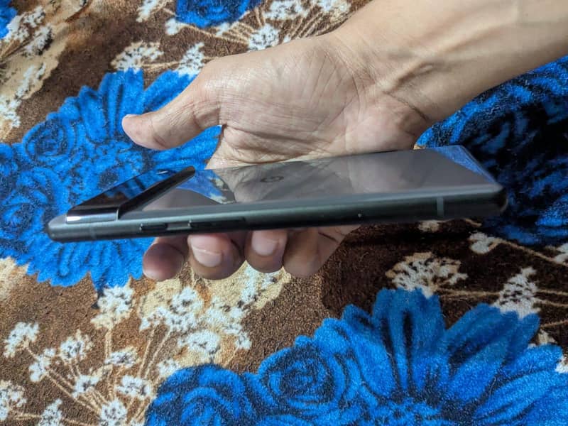 Google Pixel 6 Mint Condition 5