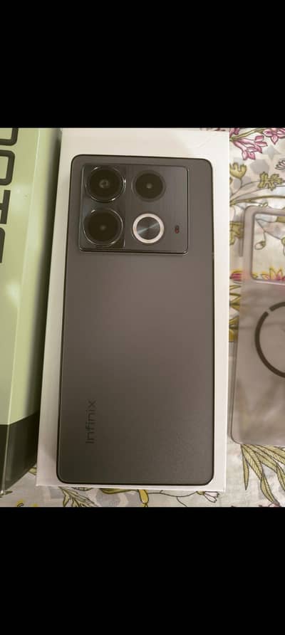 Infinix Note 40