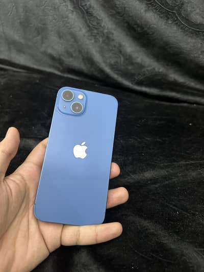 Apple iPhone 13