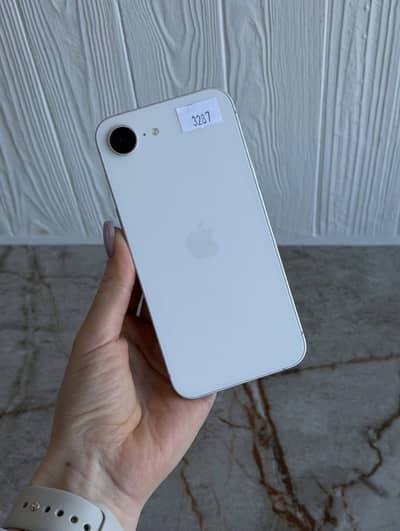 Apple iPhone 16e