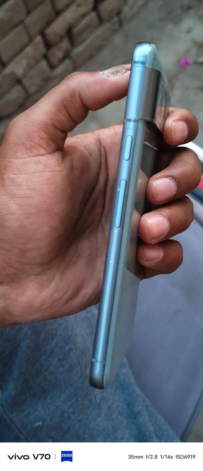 Google Pixel 8 3