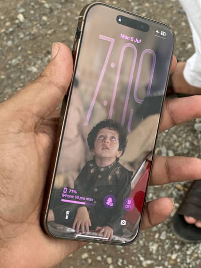 Apple iPhone 16 Pro Max