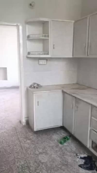 10 marla upper portion for rent in allama iqbal town lahore