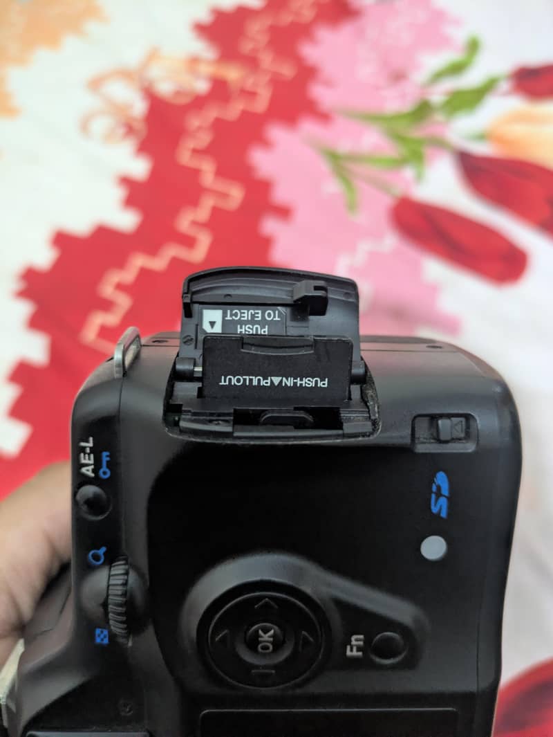 PANTAX DIGITAL CAMERA 7