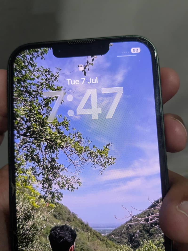 Apple iPhone 13 7