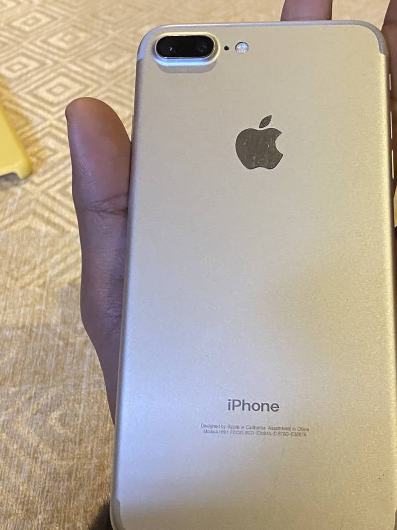Apple iPhone 7 Plus 1