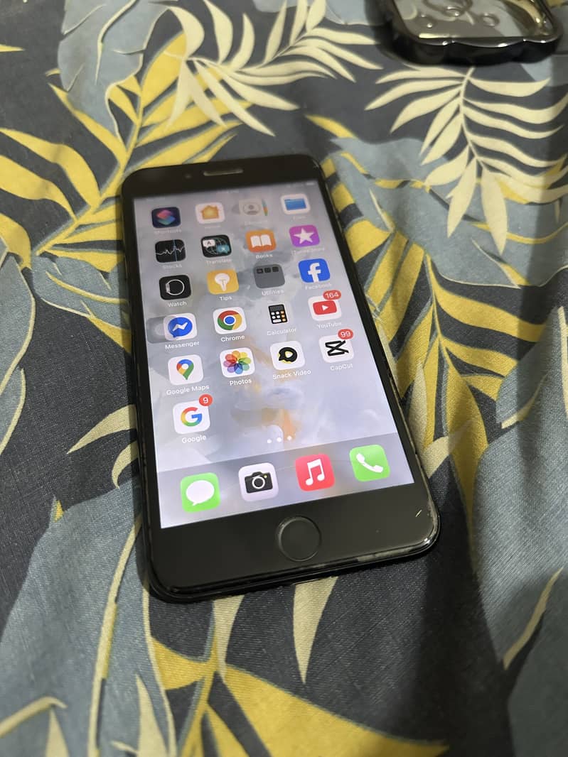 Apple iPhone 7 Plus 1