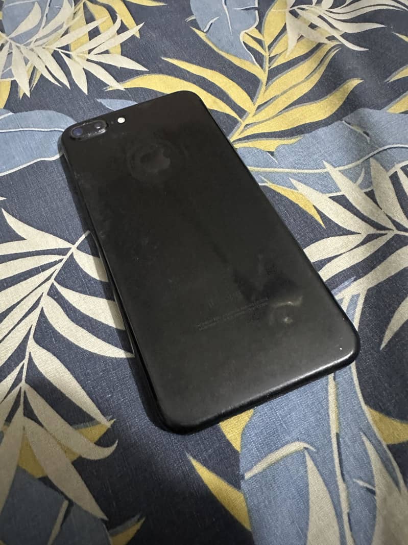 Apple iPhone 7 Plus 5