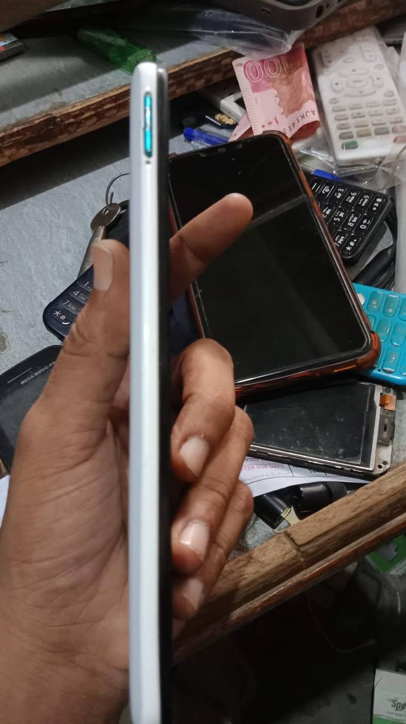 Samsung a30s 1