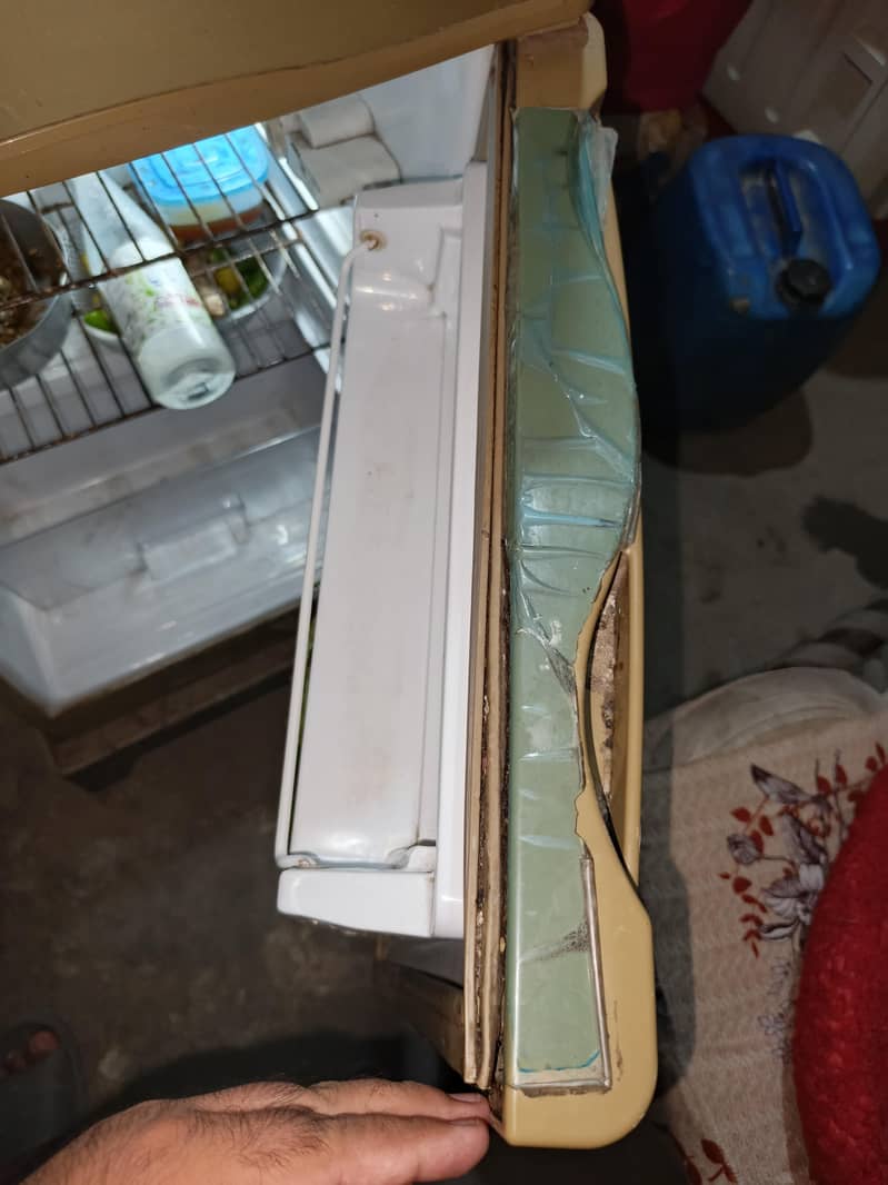 Dawlance fridge 11