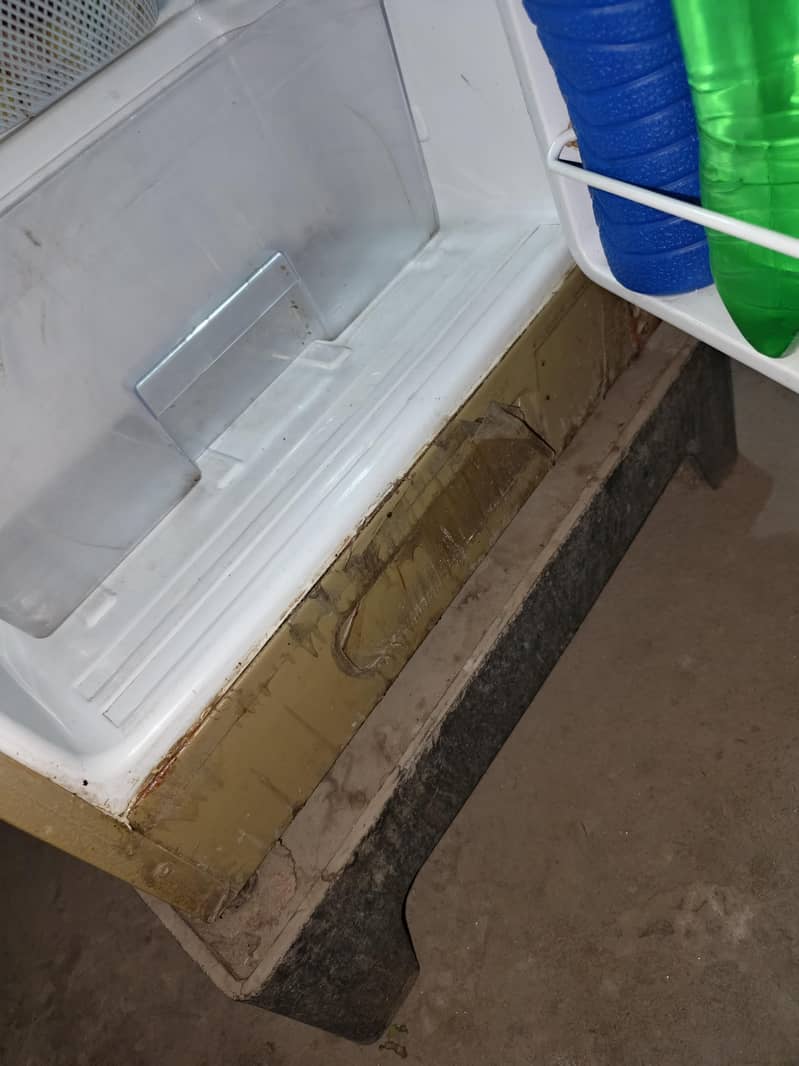 Dawlance fridge 16