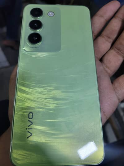 Vivo Y100 8+8 ram 256 gb memory