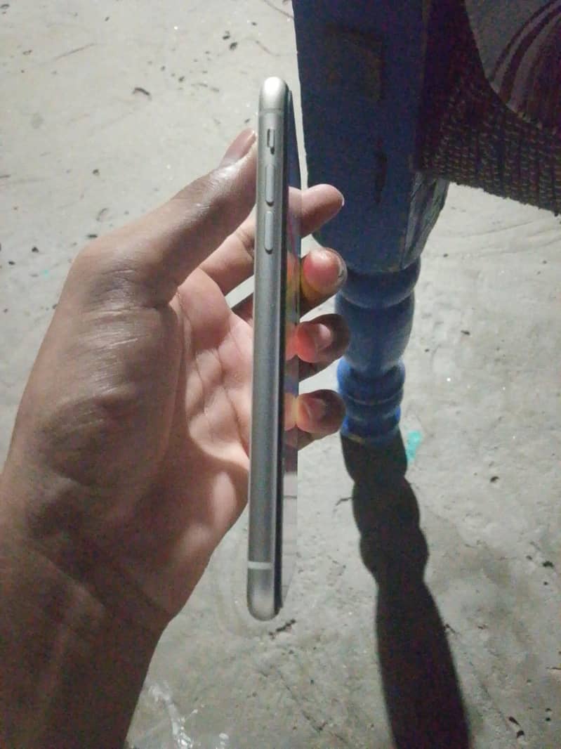 Apple iPhone 11 2