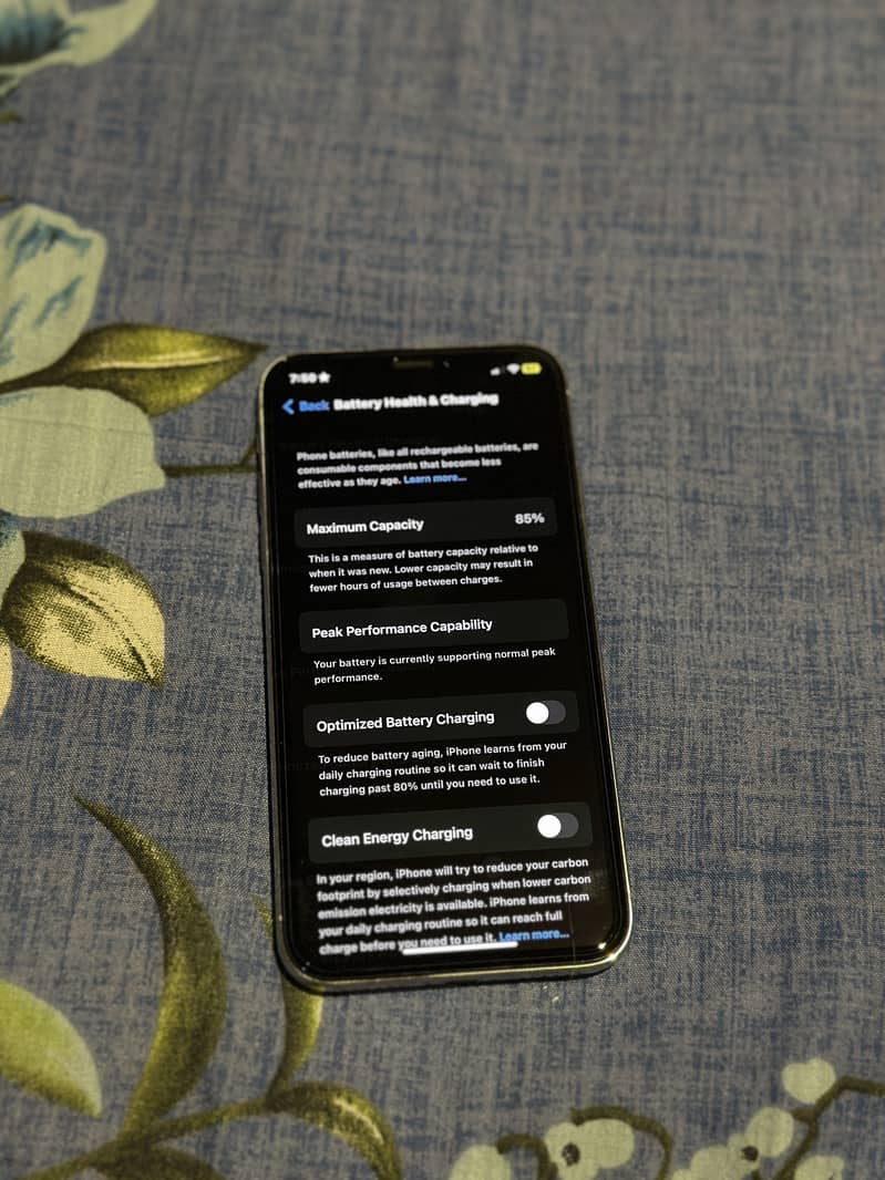 Apple iPhone X 3