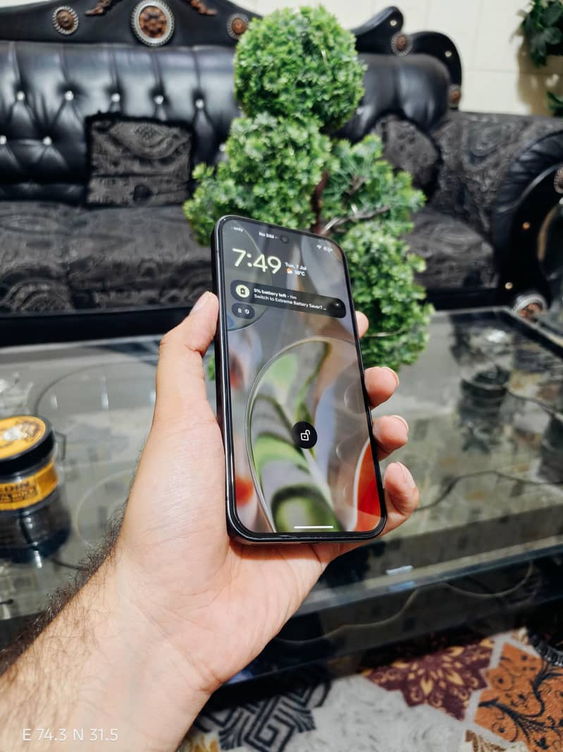 Google Pixel 9 5