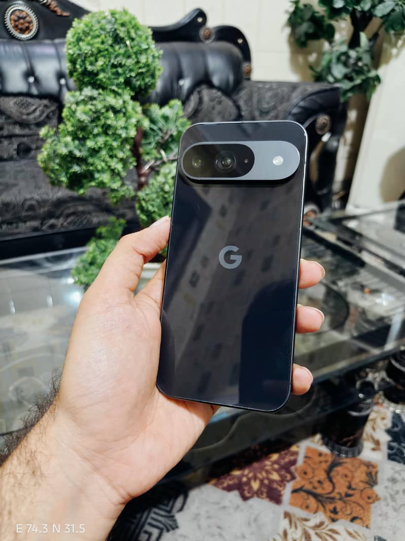 Google Pixel 9 6
