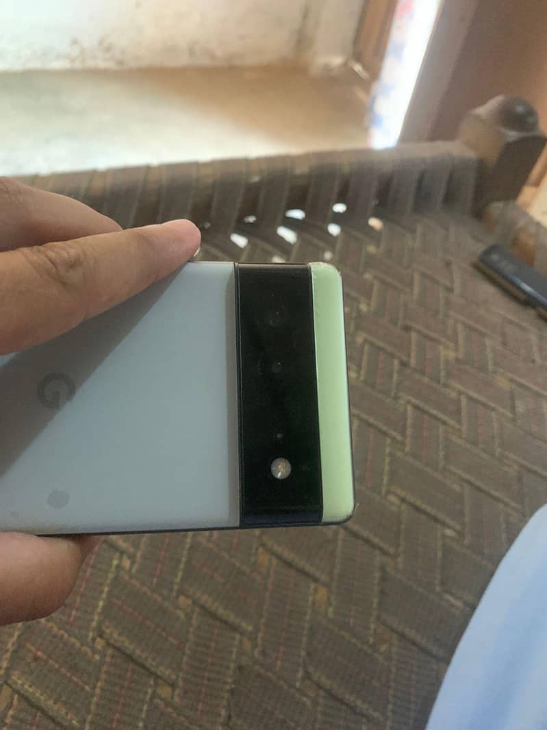 Google Pixel 6 4