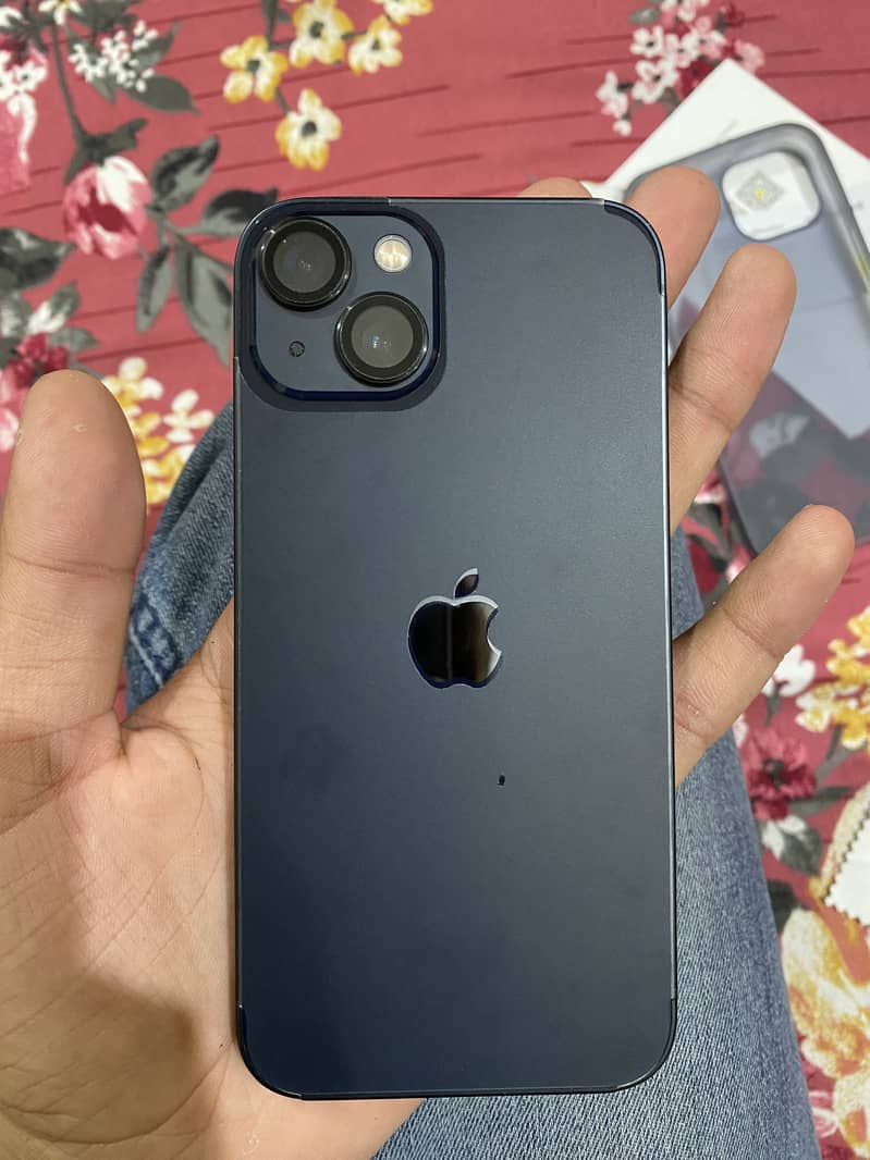 Apple iPhone 13 1