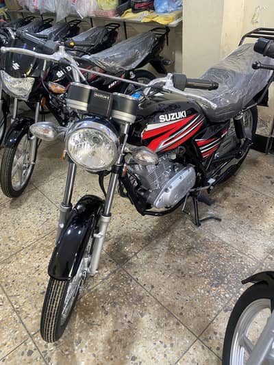 SUZUKI GS 150 2026 NEW GRAPHICS REMOTE & SELF START WITH JUMBO PACKAGE