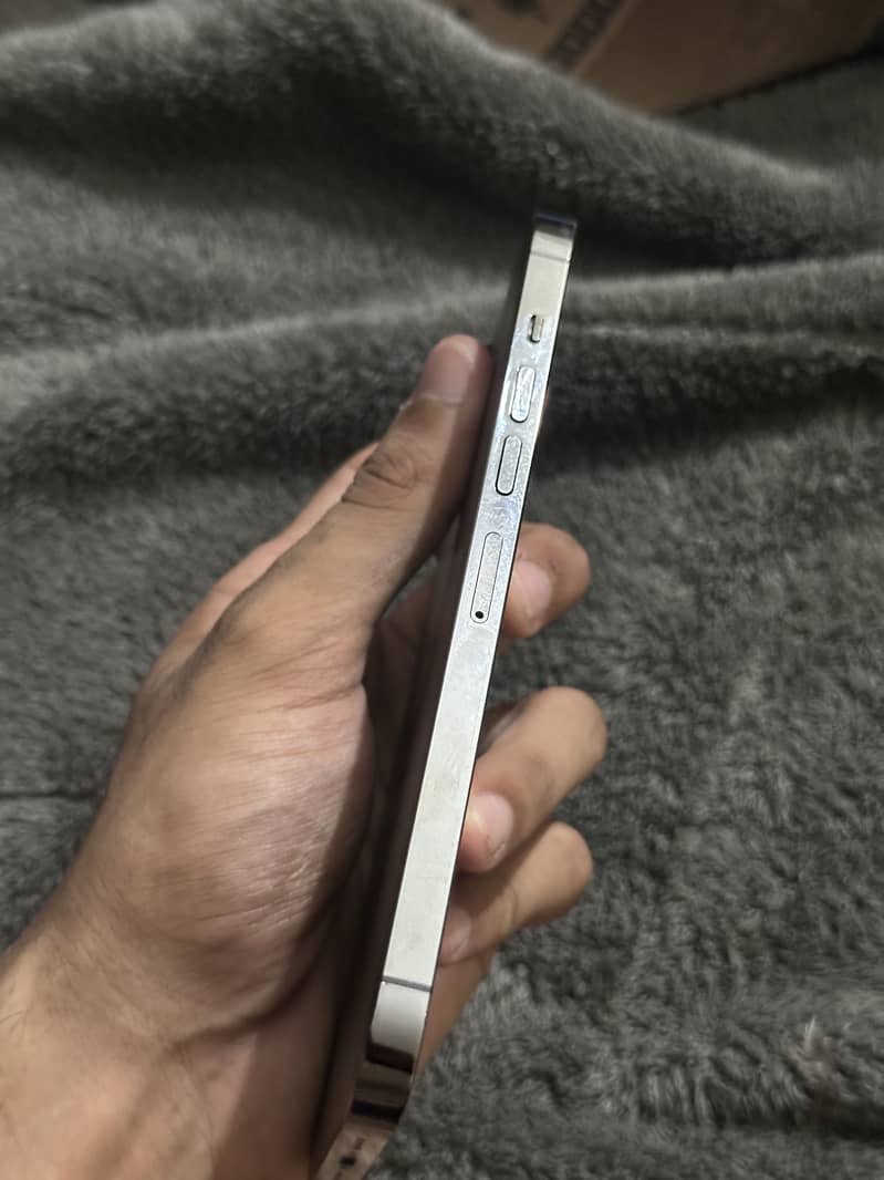 iPhone 13 Pro Max 3
