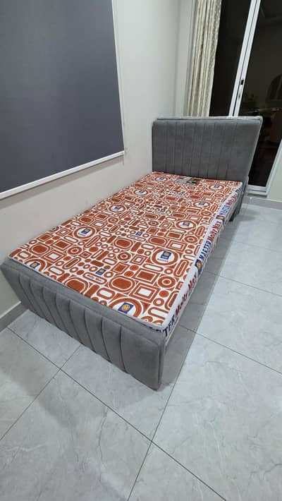 Single bed with mattress
