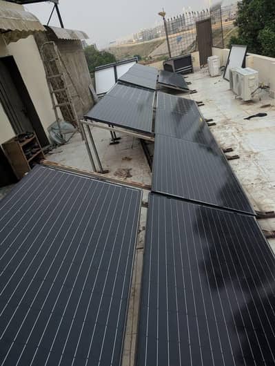 20 pieces 250 watt solar plates for sale.
