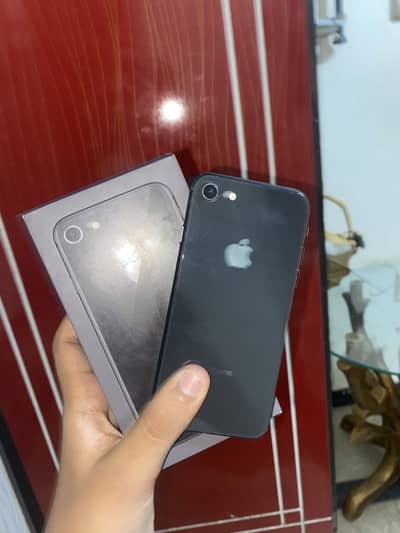 Apple iPhone 8